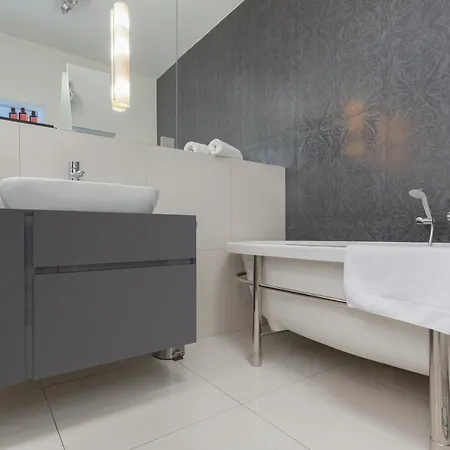 Zawiszy Wola By Renters Apartment *