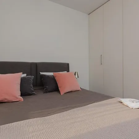 Apartment Zawiszy Wola By Renters *